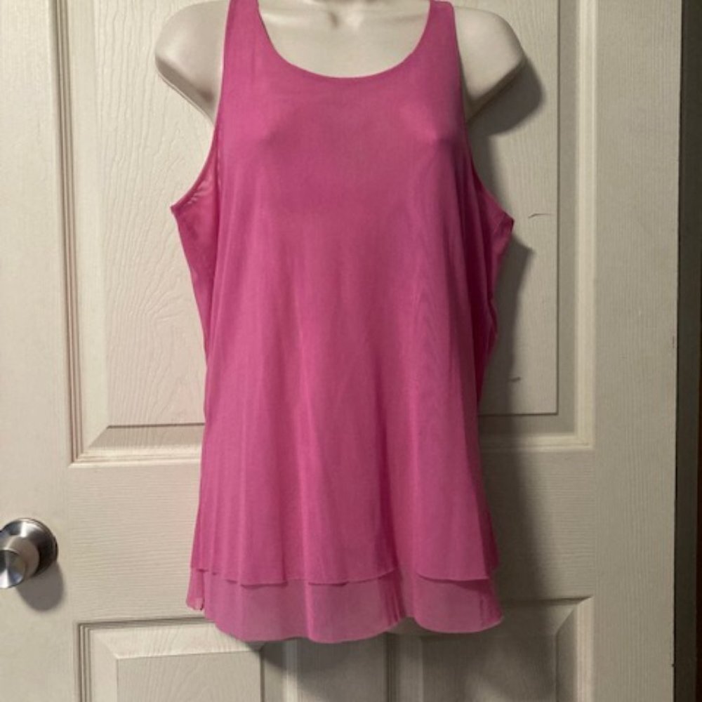 Oiselle tank top close